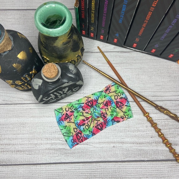 The Wizard’s Bow Harry Potter Inspired Headband - Picture 5 of 5